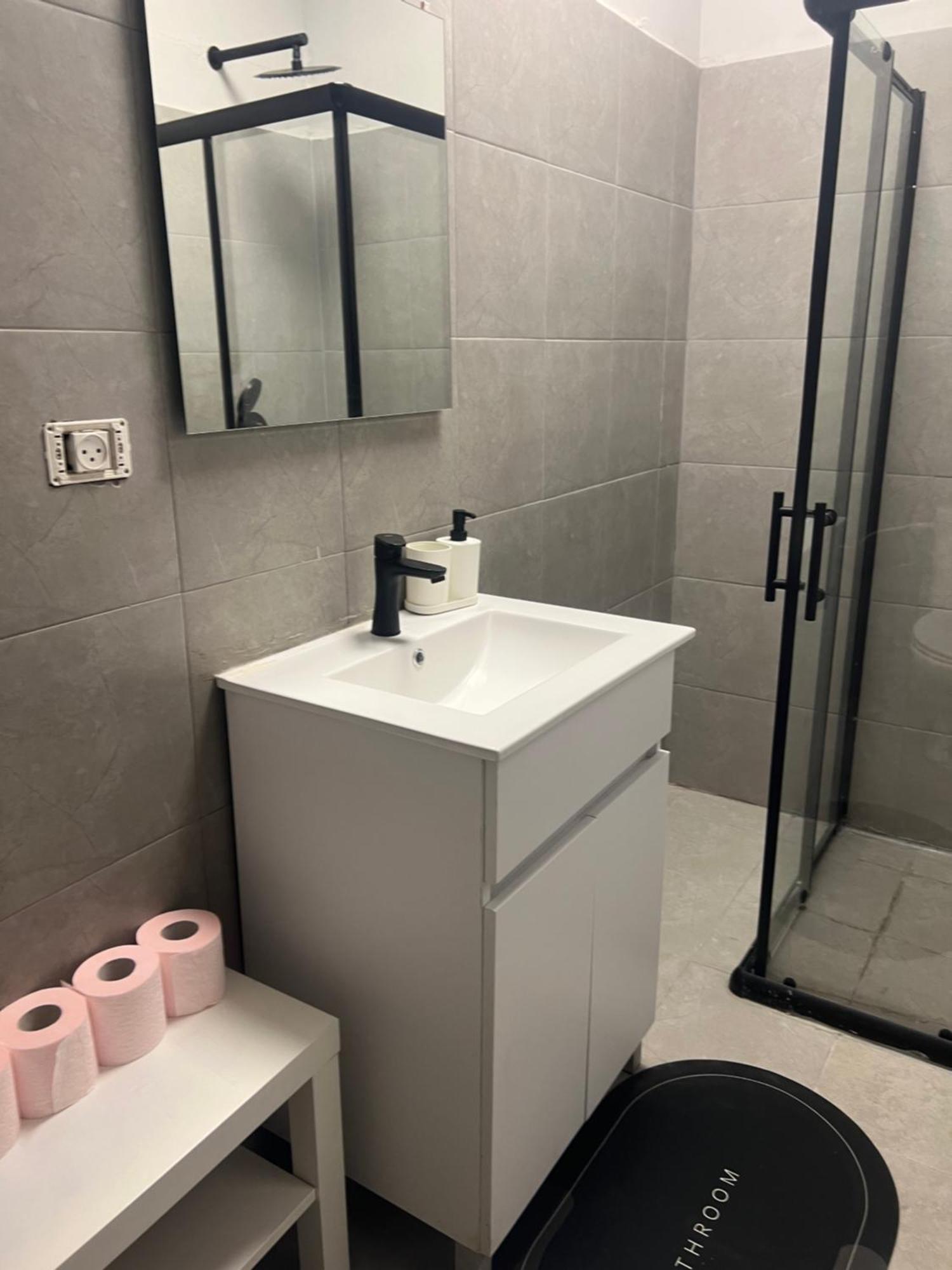 Ofek'S Place - Midtown Tlv Tel Aviv Ngoại thất bức ảnh